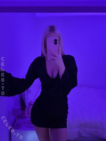 Abbyprivat leaked private photo uncensored HD quality