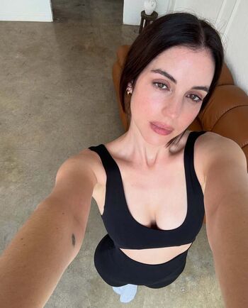 Adelaide kane leaked private photo uncensored HD quality