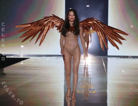 Adriana lima page leaked private photo uncensored HD quality