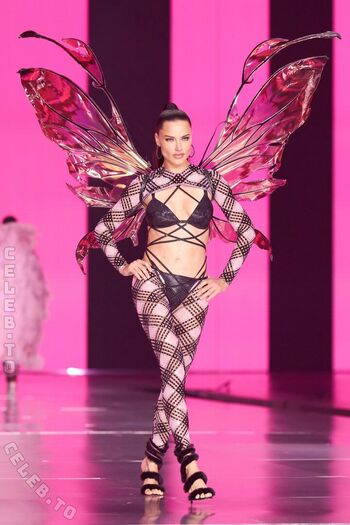 Adriana lima page leaked private photo uncensored HD quality