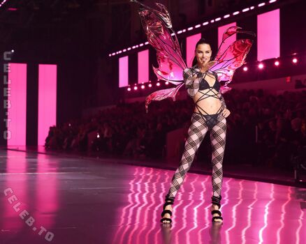 Adriana lima page leaked private photo uncensored HD quality