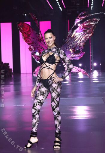 Adriana lima page leaked private photo uncensored HD quality