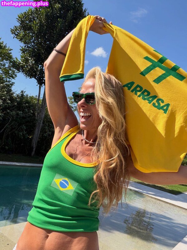 Adriane galisteu/ leaked private photo uncensored HD quality
