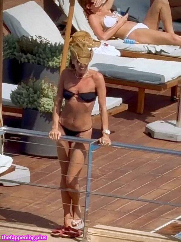 Adriane galisteu/ leaked private photo uncensored HD quality