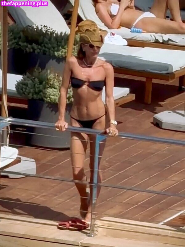 Adriane galisteu/ leaked private photo uncensored HD quality