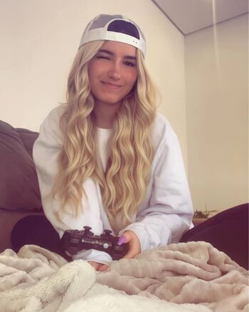 Adriele buchner leaked private photo uncensored HD quality