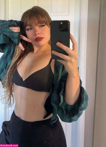 Aiiygatorz page leaked private photo uncensored HD quality