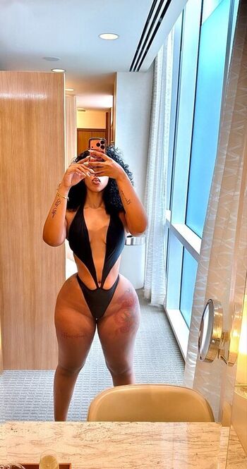 Aishaaamarie leaked private photo uncensored HD quality