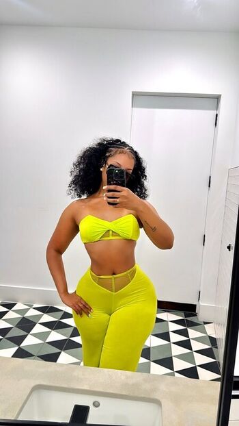 Aishaaamarie leaked private photo uncensored HD quality