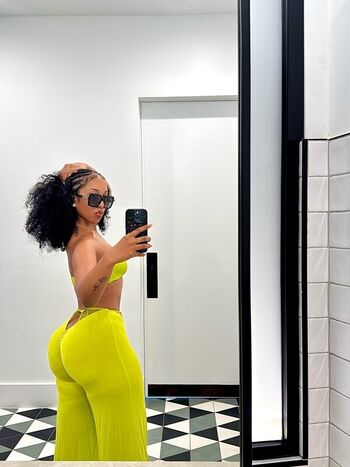 Aishaaamarie leaked private photo uncensored HD quality