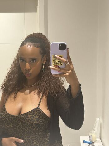 Aishamoshope leaked private photo uncensored HD quality