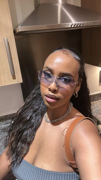 Aishamoshope leaked private photo uncensored HD quality