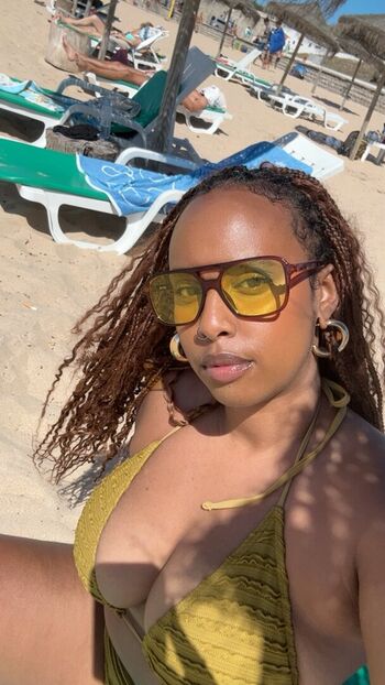 Aishamoshope leaked private photo uncensored HD quality