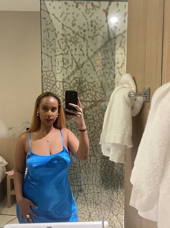 Aishamoshope leaked private photo uncensored HD quality
