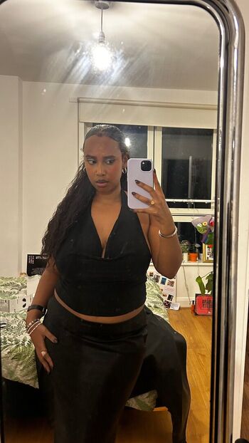 Aishamoshope leaked private photo uncensored HD quality