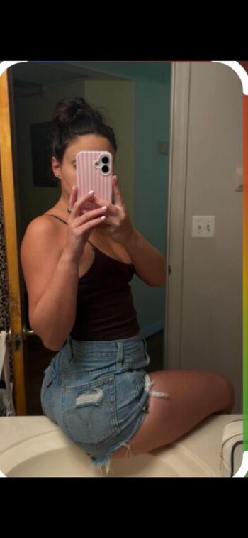 Aleaarose leaked private photo uncensored HD quality