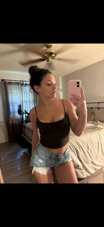 Aleaarose leaked private photo uncensored HD quality