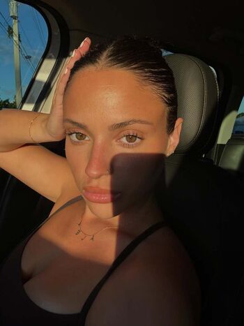 Aleaarose leaked private photo uncensored HD quality