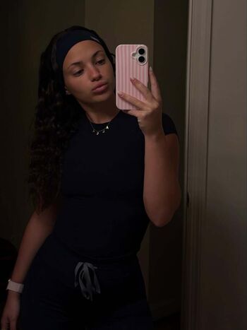 Aleaarose leaked private photo uncensored HD quality