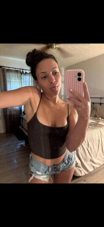 Aleaarose leaked private photo uncensored HD quality