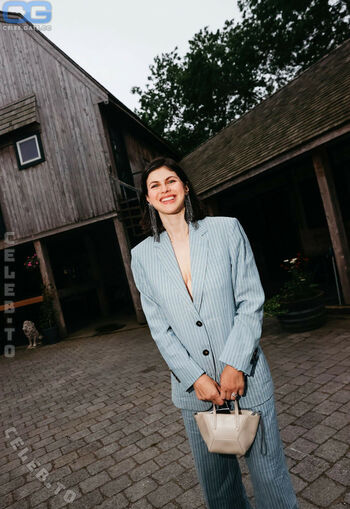 Alexandra daddario leaked private photo uncensored HD quality