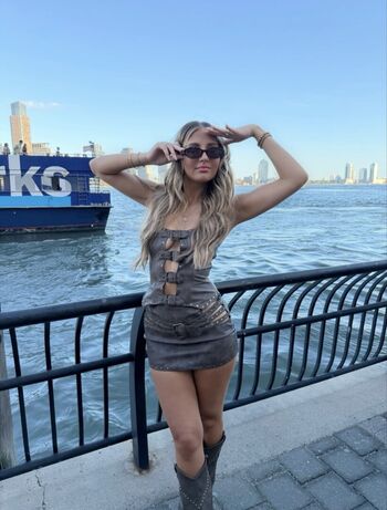 Alexisbergeron leaked private photo uncensored HD quality