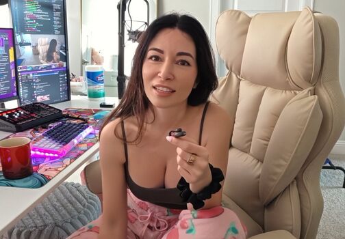 Alinity  page leaked private photo uncensored HD quality