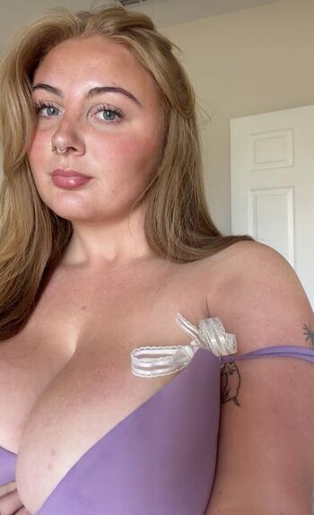 Alyssaholmes leaked private photo uncensored HD quality