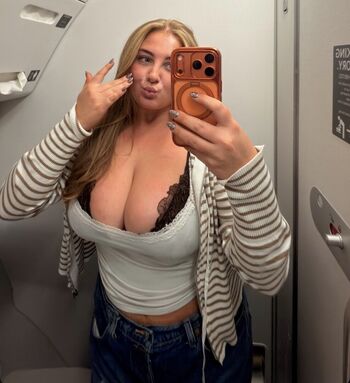 Alyssaholmes leaked private photo uncensored HD quality