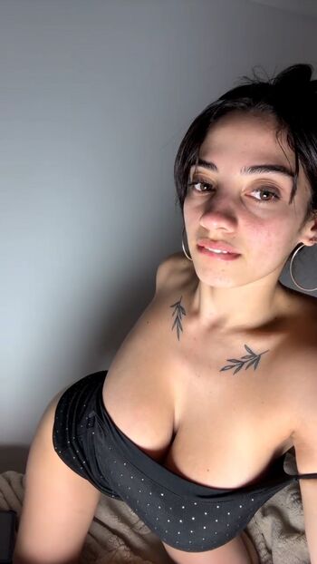 Amateur streamers leaked private photo uncensored HD quality