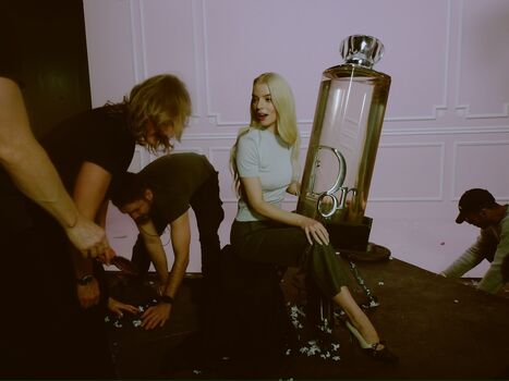 Anya taylor joy  page leaked private photo uncensored HD quality