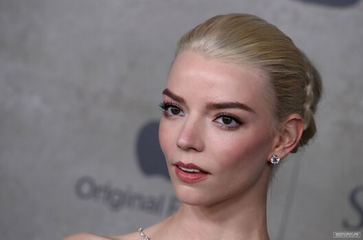 Anya taylor joy  page leaked private photo uncensored HD quality