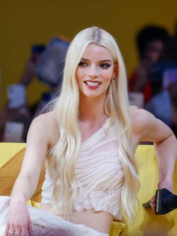 Anya taylor joy  page leaked private photo uncensored HD quality