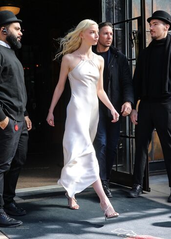 Anya taylor joy  page leaked private photo uncensored HD quality