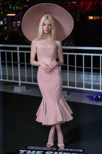 Anya taylor joy  page leaked private photo uncensored HD quality