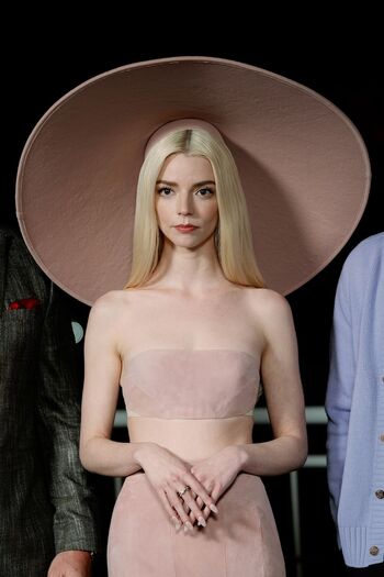 Anya taylor joy  page leaked private photo uncensored HD quality