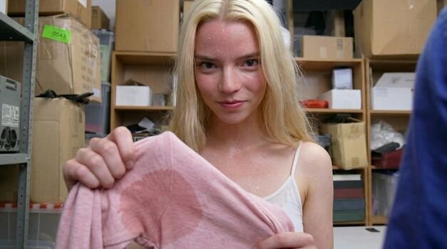 Anya taylor joy  page leaked private photo uncensored HD quality