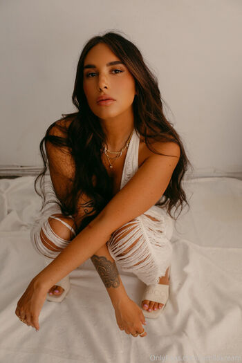 Arabic princess leaked private photo uncensored HD quality