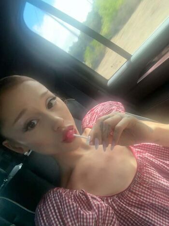 Ariana grande leaked private photo uncensored HD quality