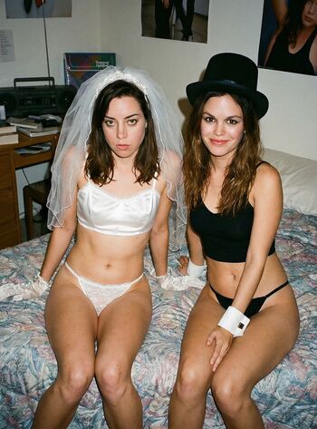 Aubrey plaza  page leaked private photo uncensored HD quality
