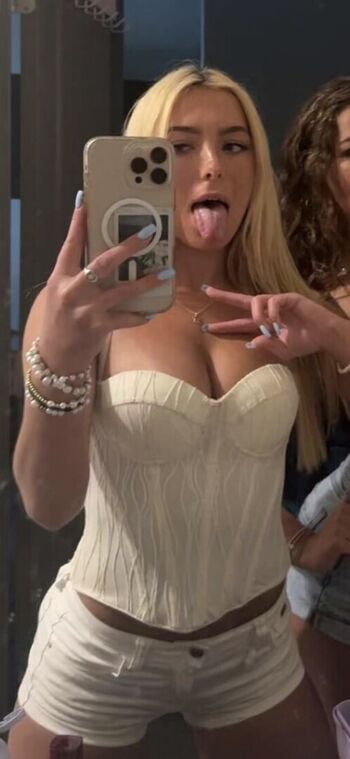 Ava nucci page leaked private photo uncensored HD quality