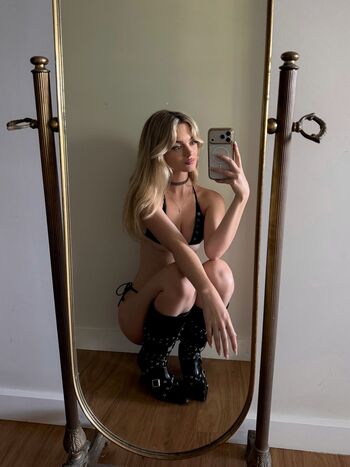 Bellashhh  page leaked private photo uncensored HD quality