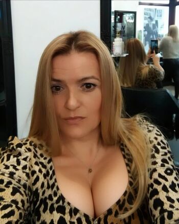 Blonde bimbo milf leaked private photo uncensored HD quality