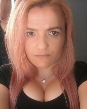 Blonde bimbo milf leaked private photo uncensored HD quality