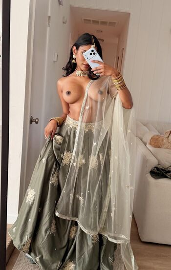 Bollywoodtrapqueen page leaked private photo uncensored HD quality