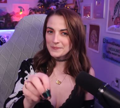 Caitlin marie reacts page leaked private photo uncensored HD quality