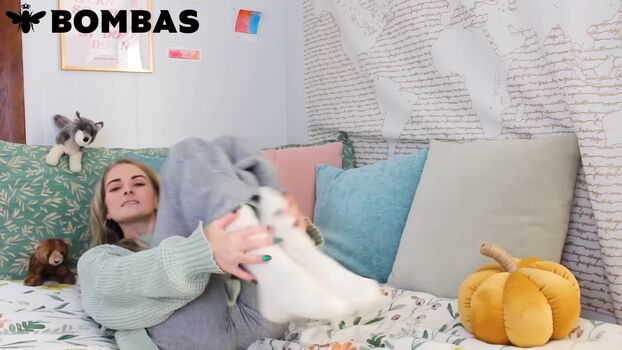 Caitlin marie reacts page leaked private photo uncensored HD quality