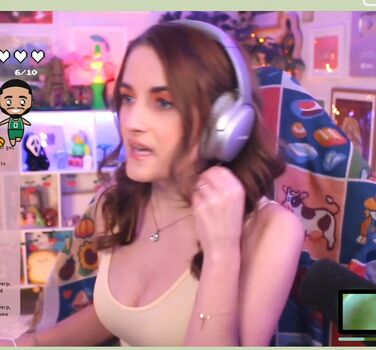 Caitlin marie reacts page leaked private photo uncensored HD quality