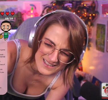 Caitlin marie reacts page leaked private photo uncensored HD quality