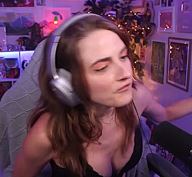 Caitlin marie reacts page leaked private photo uncensored HD quality